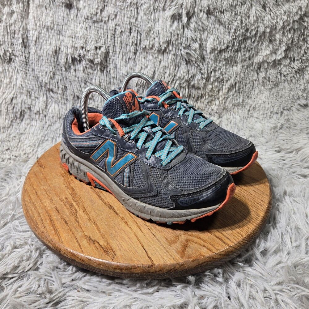 New Balance Womens 410 V5 WT410 Blue Trail Running Sneakers Wide Width Size 9-10